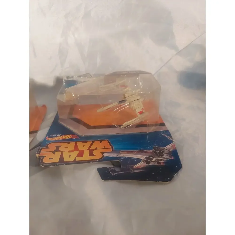 Hot Wheels Star Wars Set Of 3 Red 3 X-Wing Fighter, Ghost, Vulture Droid Sealed